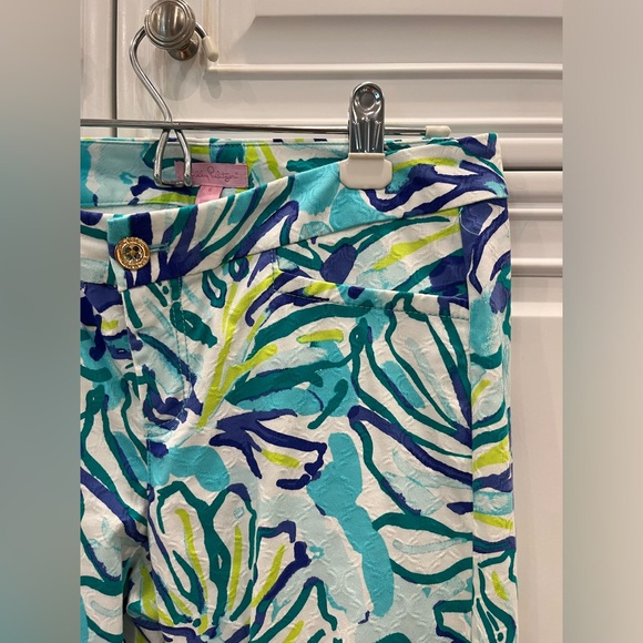 Lilly Pulitzer Kelly Pants, Pool Blue Stay Cool, size 6.  Excellent Condition. - Picture 6 of 7